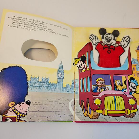 Walt Disney Mickey Mouse Vintage Puppet Book Mickey Mouse Takes A Vacation 1976 - Picture 10 of 12